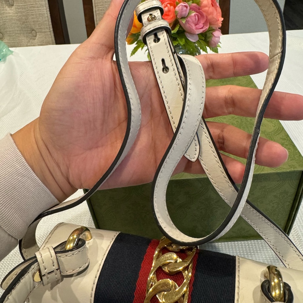 Authentic Gucci Sylvie small bag - Picture 14 of 16